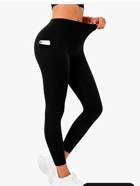 High-Rise Black Pocket Leggings with Stretch Waistband